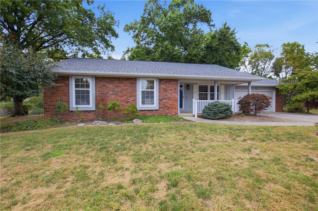 2110 Cameron Place Property Photo 3