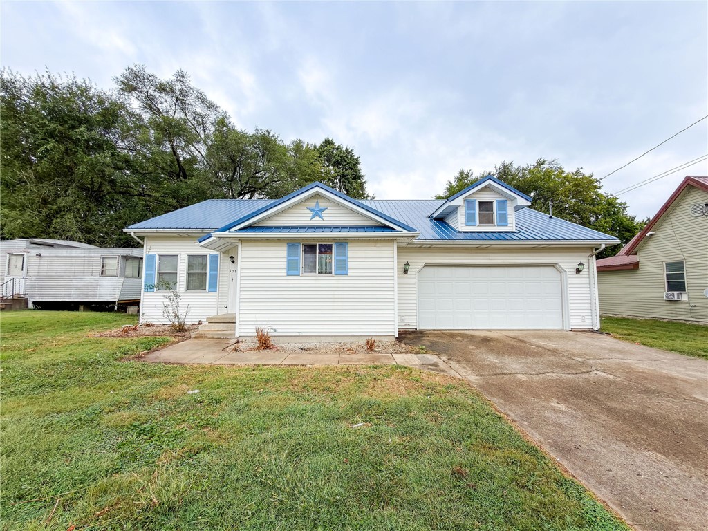 508 E Locust Street Property Photo 1