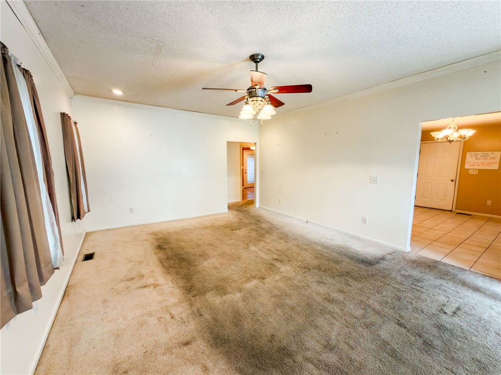 508 E Locust Street Property Photo 3
