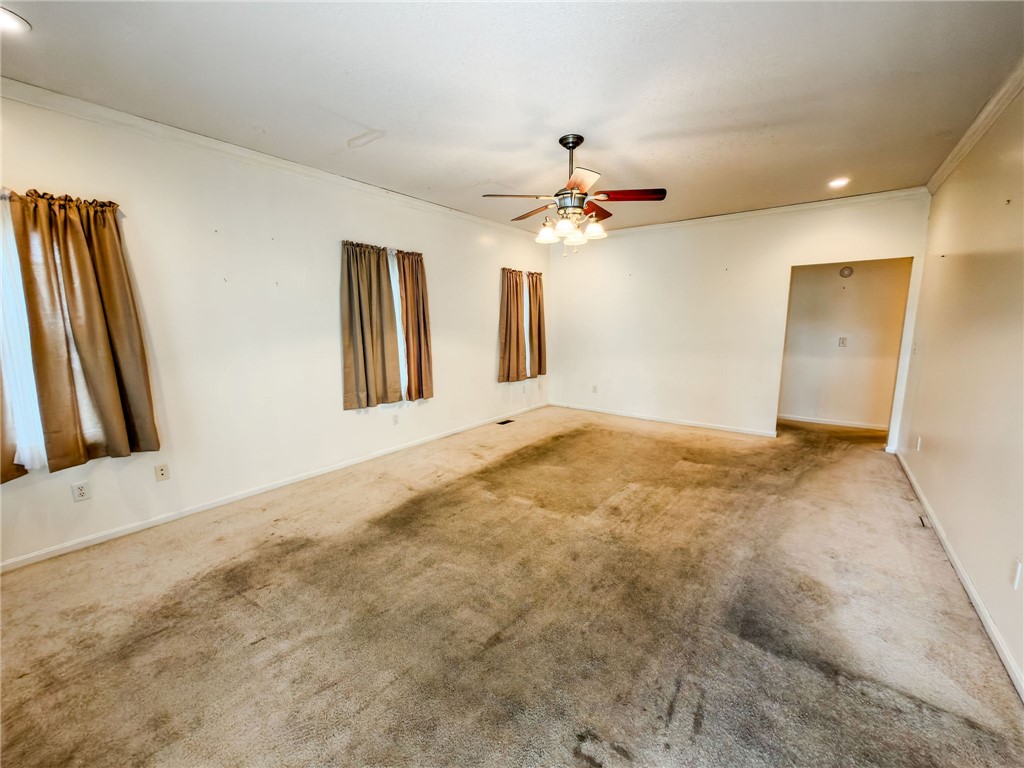 508 E Locust Street Property Photo 4