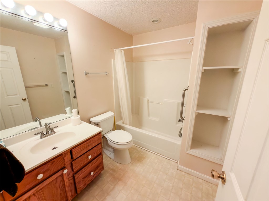 508 E Locust Street Property Photo 12