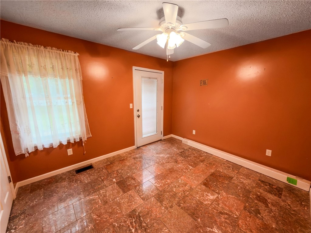 508 E Locust Street Property Photo 15