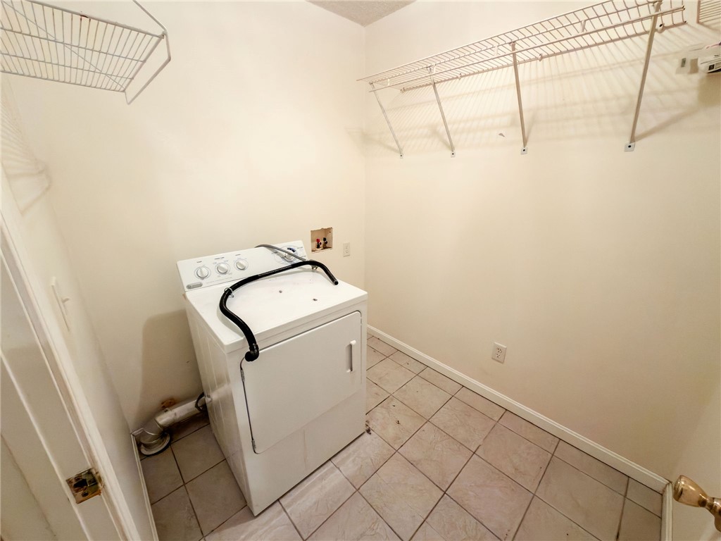 508 E Locust Street Property Photo 18