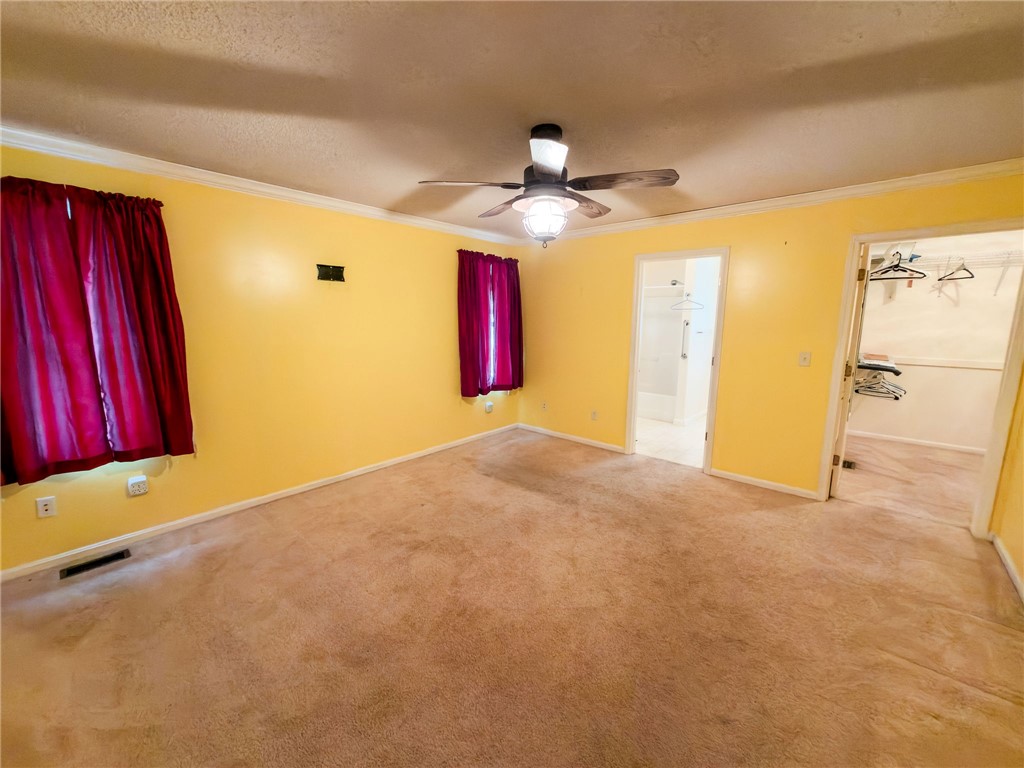 508 E Locust Street Property Photo 20