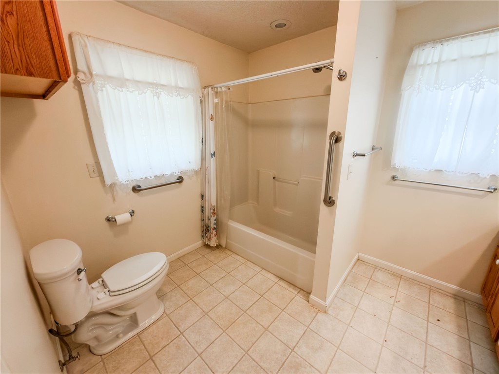 508 E Locust Street Property Photo 22