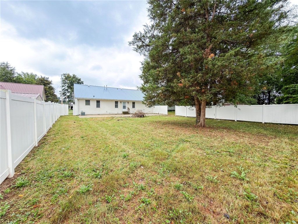 508 E Locust Street Property Photo 33