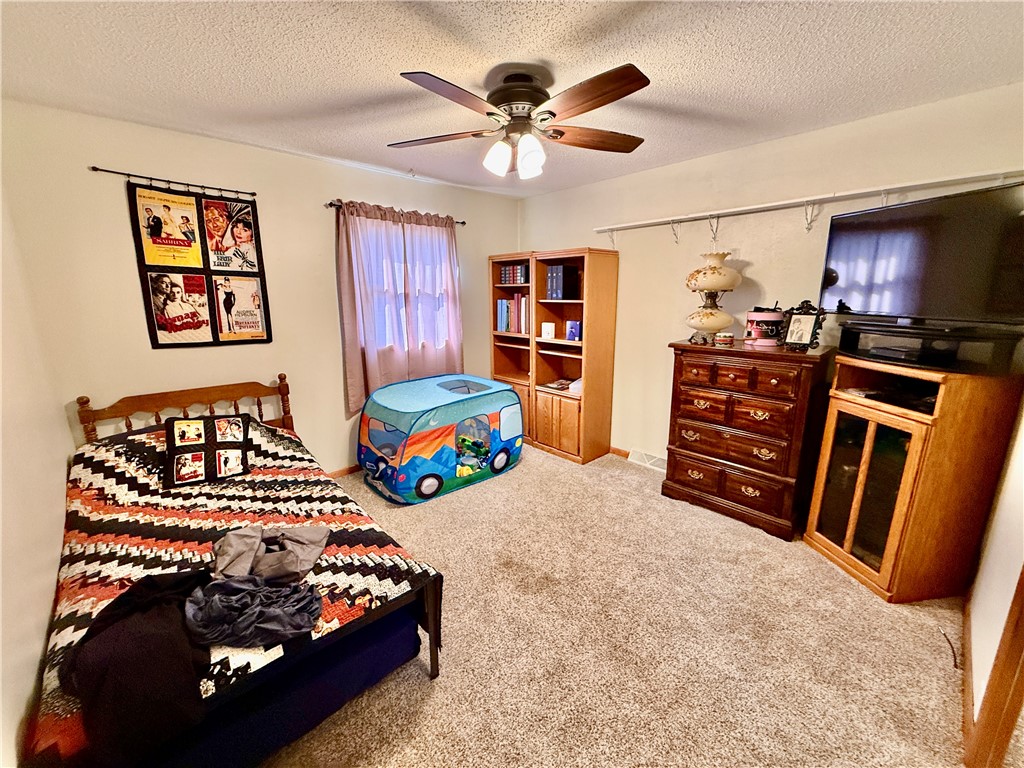 868 N Haynes Drive Property Photo 13