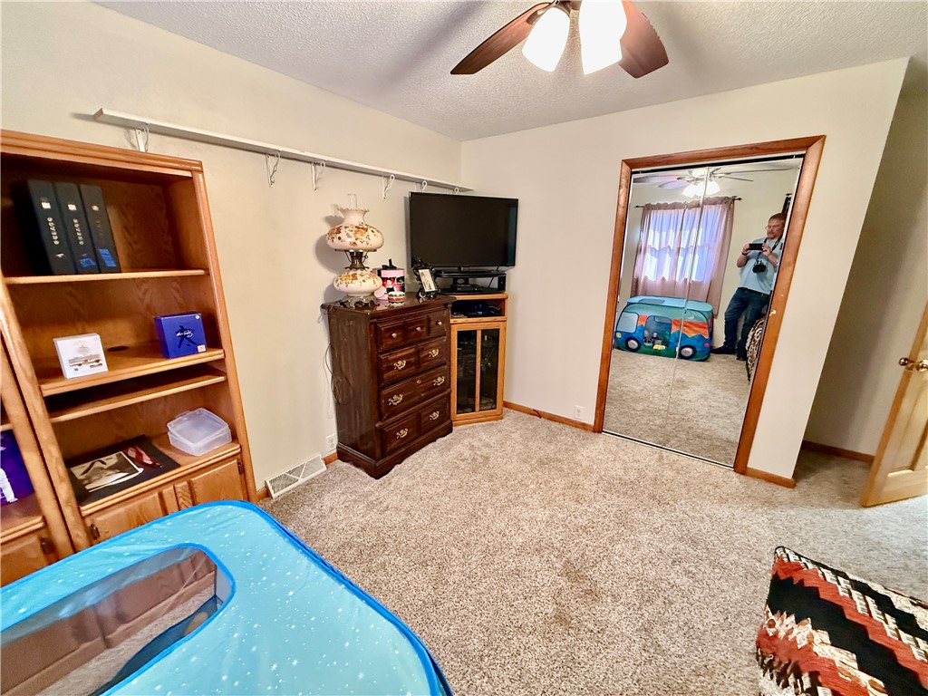 868 N Haynes Drive Property Photo 14