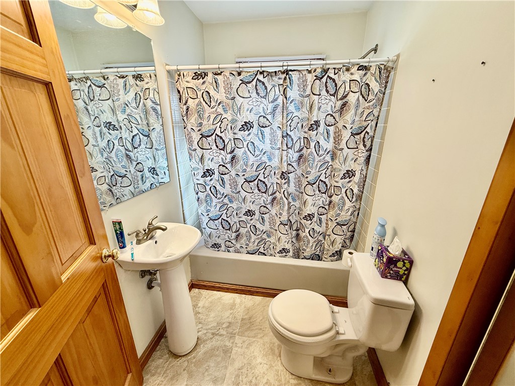 868 N Haynes Drive Property Photo 19