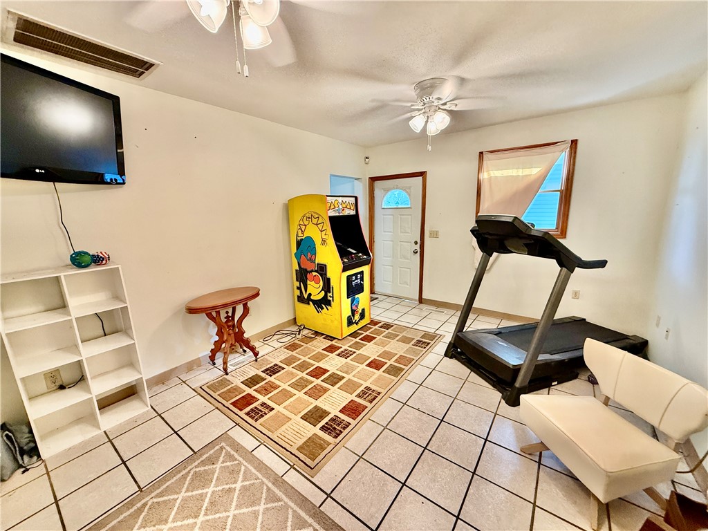 868 N Haynes Drive Property Photo 24