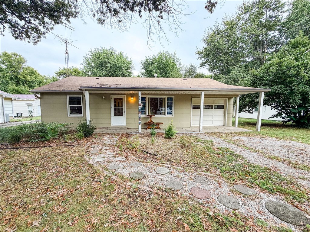 501 S Brown Street Property Photo 1
