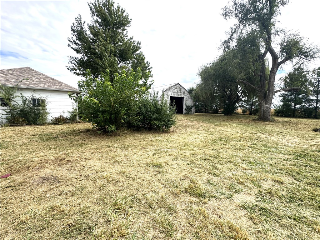 1438 N 2200 East Road Property Photo 4