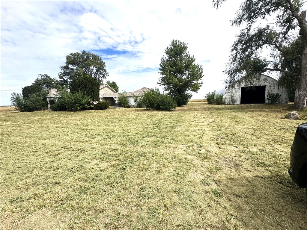 1438 N 2200 East Road Property Photo 9