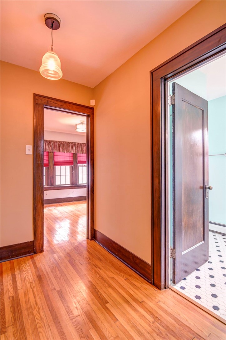 155 N Woodlawn Avenue Property Photo 12