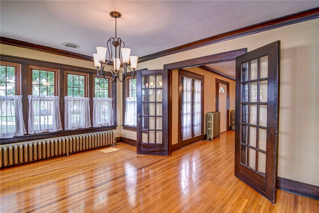 155 N Woodlawn Avenue Property Photo 13