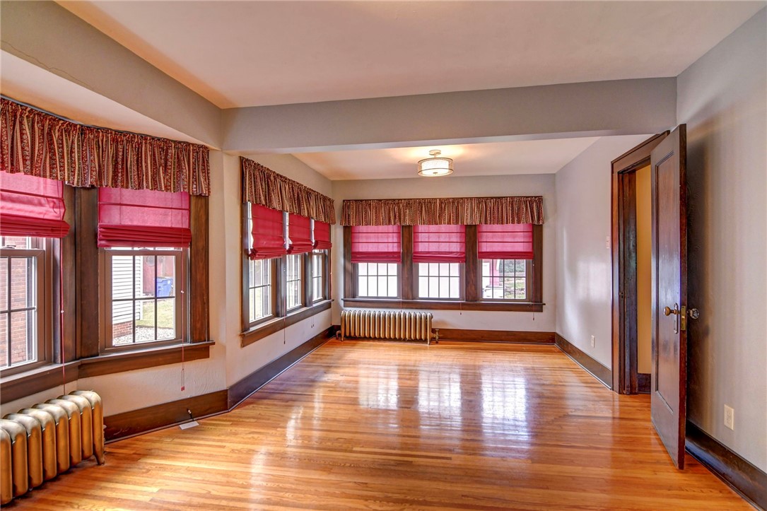 155 N Woodlawn Avenue Property Photo 22