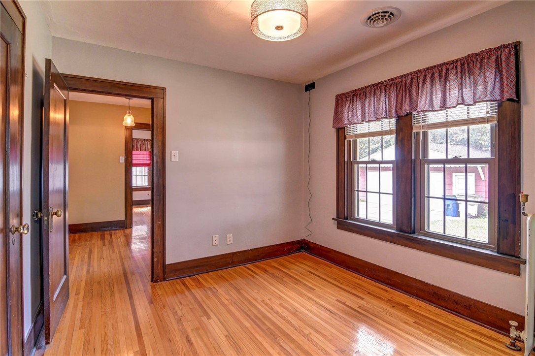 155 N Woodlawn Avenue Property Photo 29
