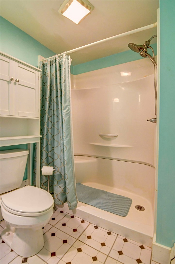 155 N Woodlawn Avenue Property Photo 33