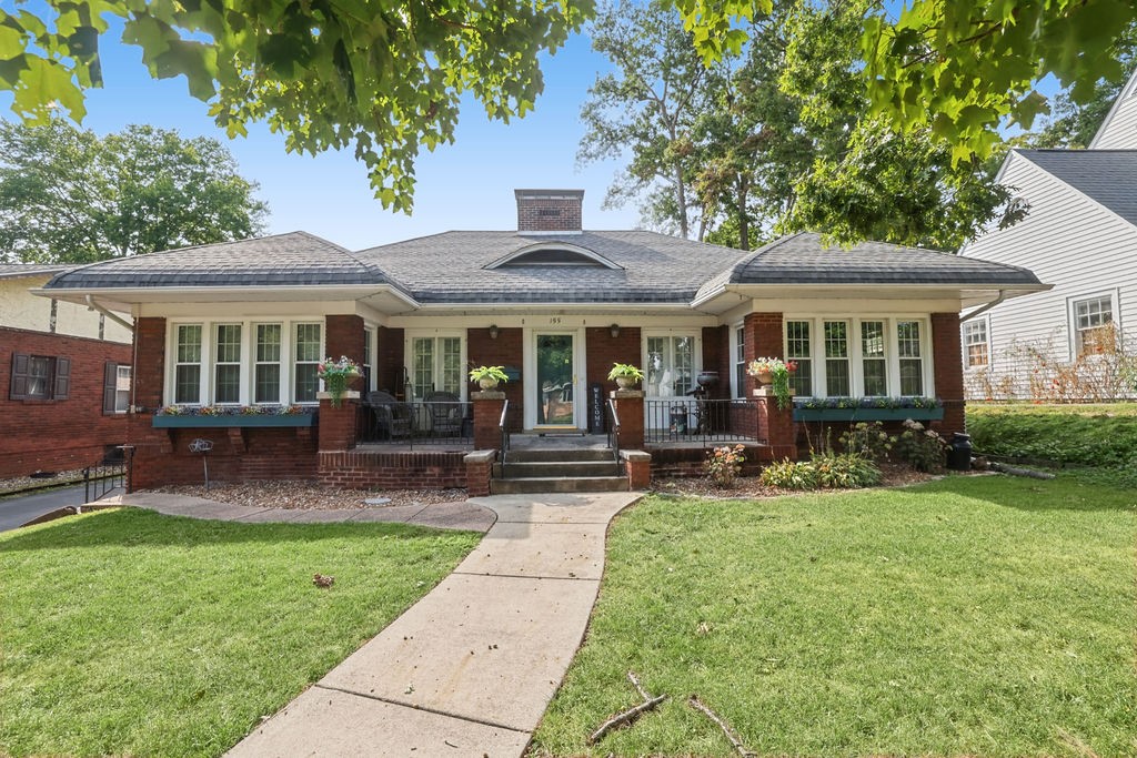 155 N Woodlawn Avenue Property Photo 38