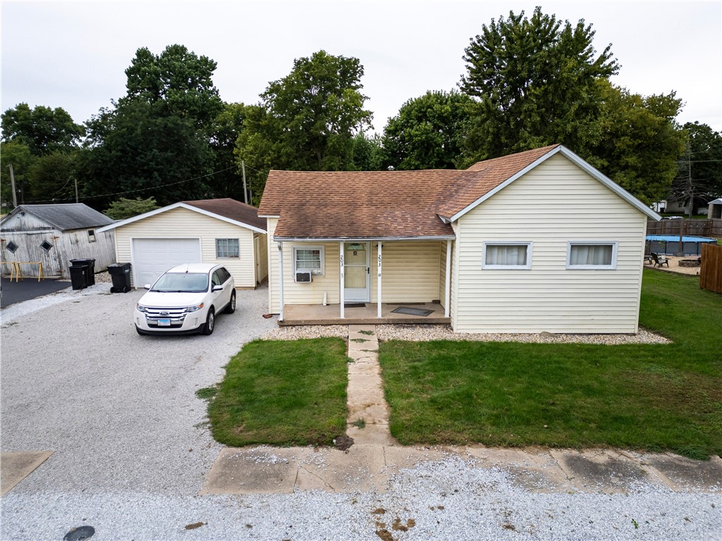 203 College Street Property Photo 1