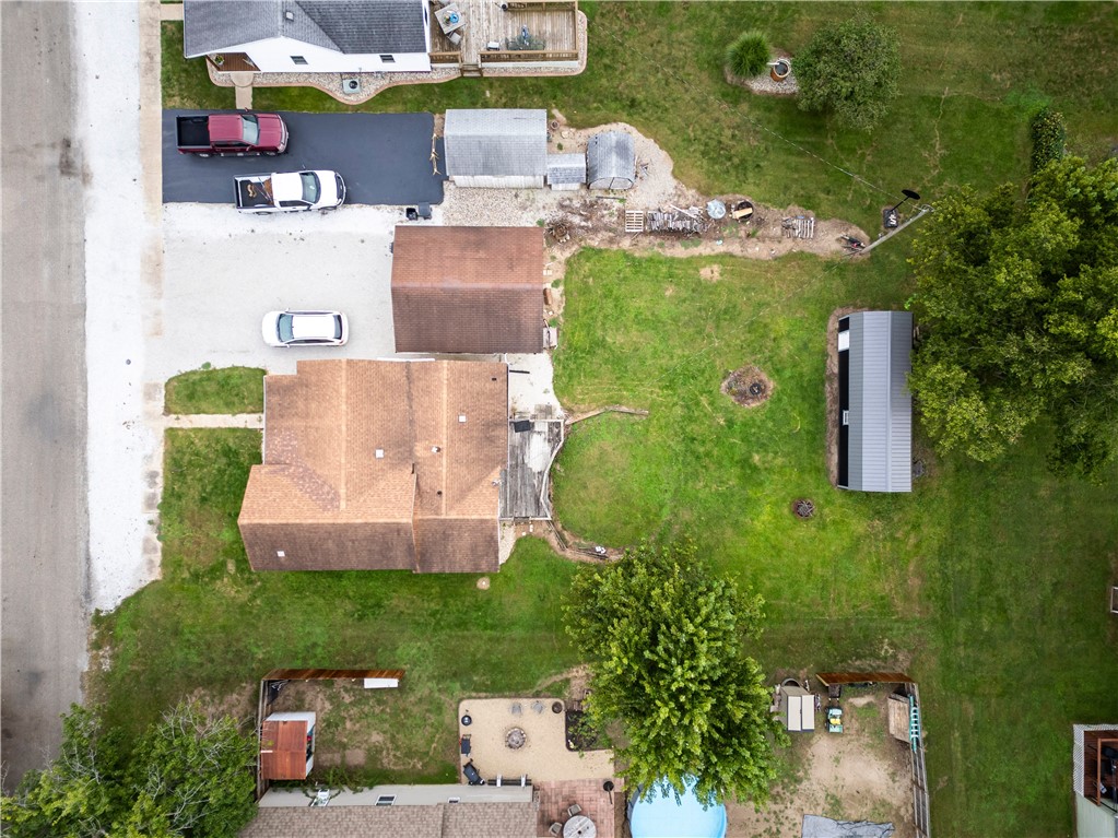 203 College Street Property Photo 4