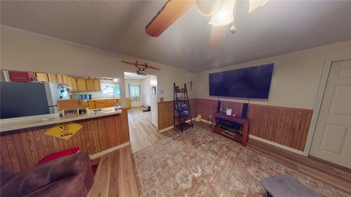 203 College Street Property Photo 5