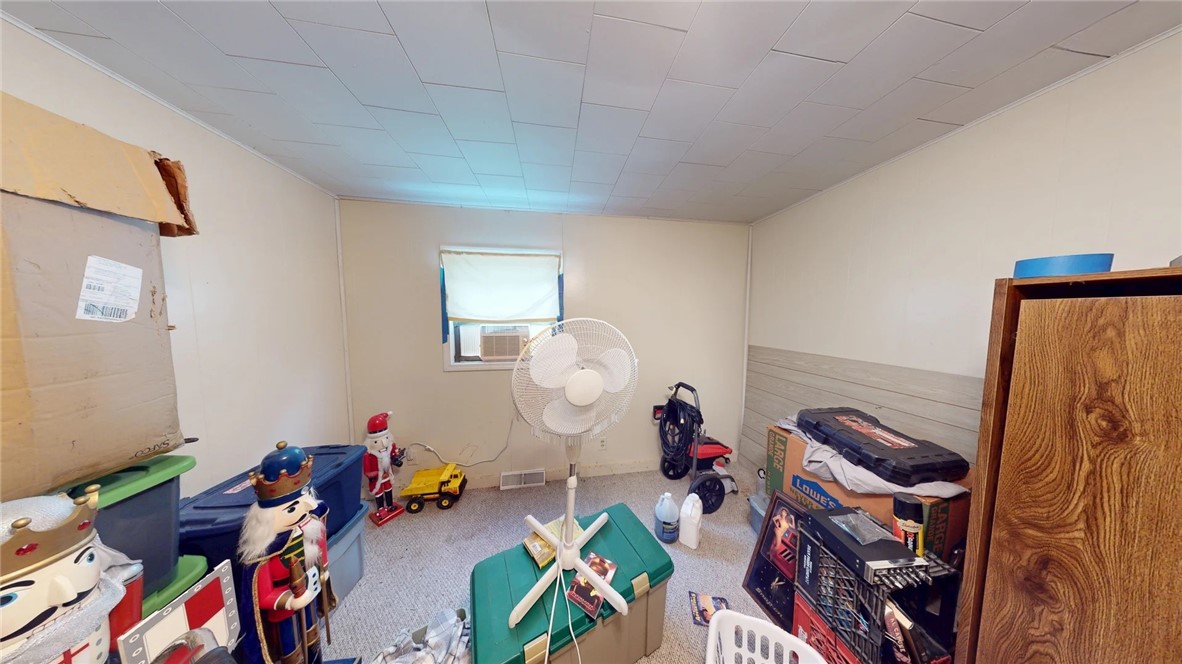 203 College Street Property Photo 19