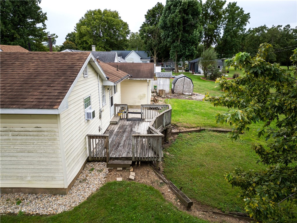 203 College Street Property Photo 25
