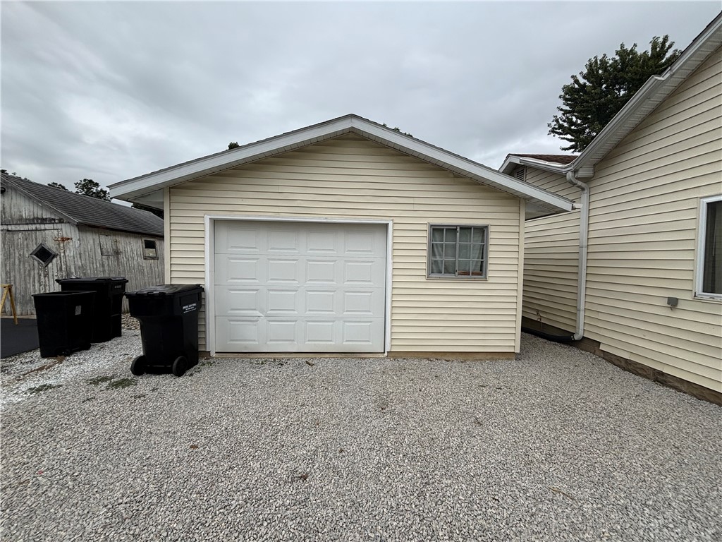 203 College Street Property Photo 32