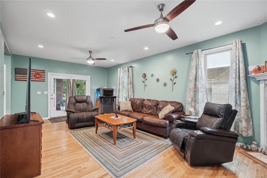 605 N Vermilion Avenue Property Photo 8