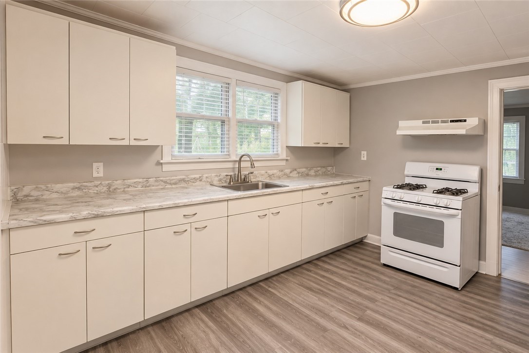 1031 1st Street Property Photo 5