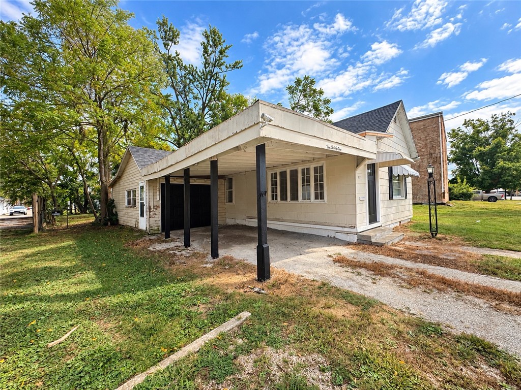 1031 1st Street Property Photo 13