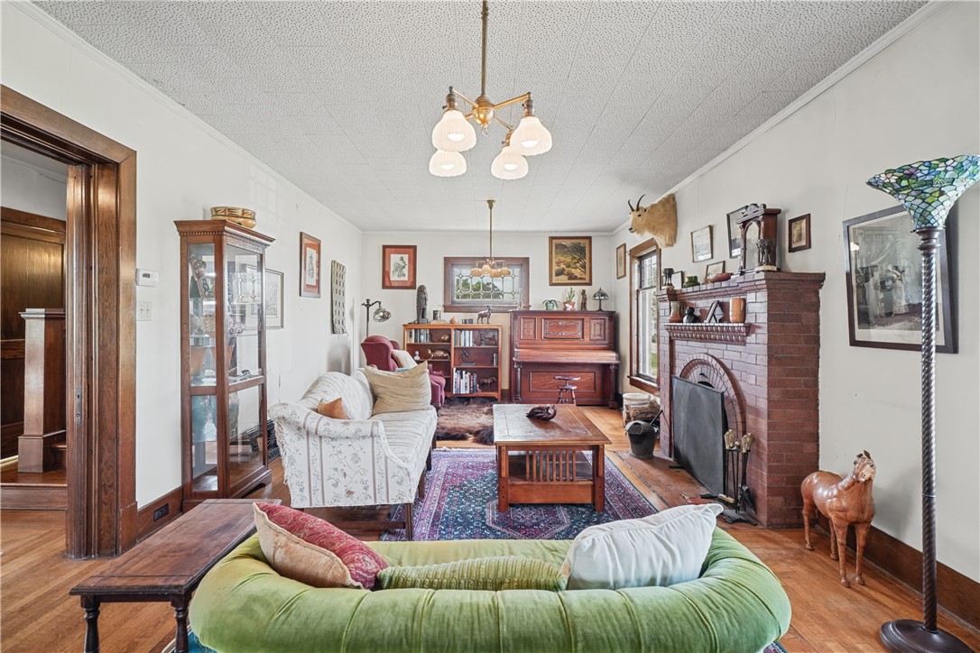 204 S Chicago Avenue Property Photo 9