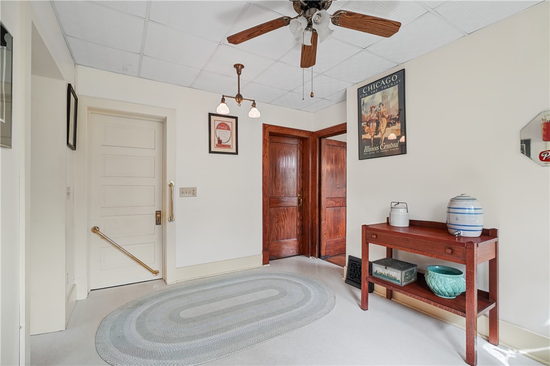 204 S Chicago Avenue Property Photo 19