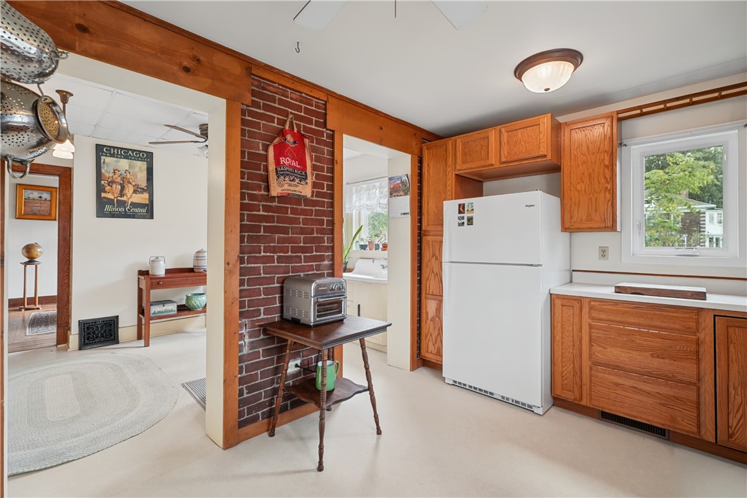 204 S Chicago Avenue Property Photo 21