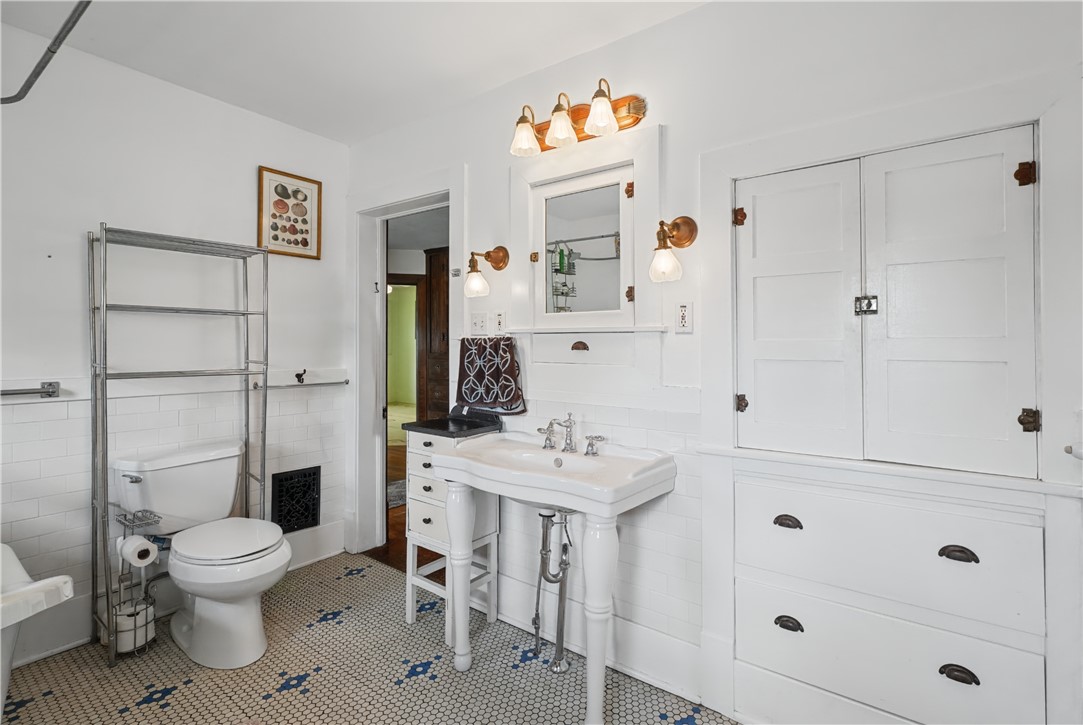204 S Chicago Avenue Property Photo 35