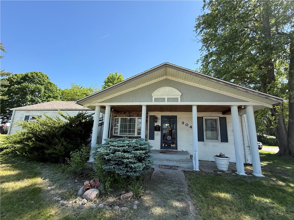 304 Buchanan Street Property Photo 2