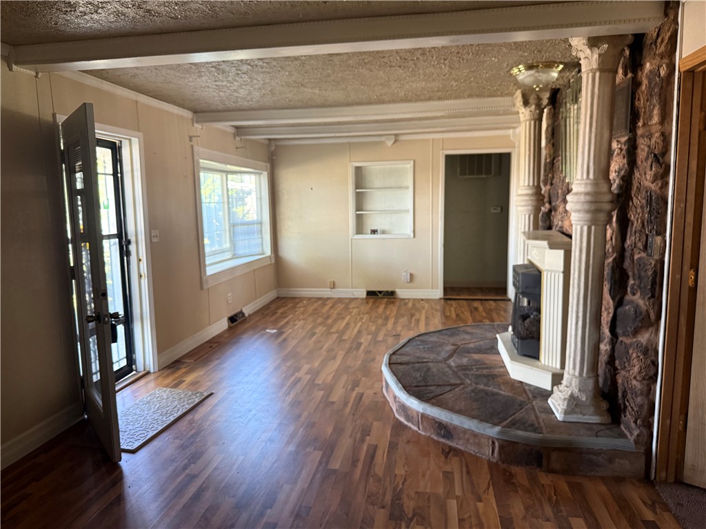304 Buchanan Street Property Photo 5