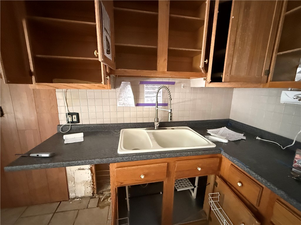 304 Buchanan Street Property Photo 10