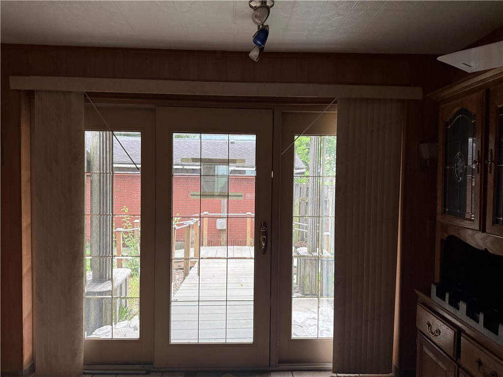 304 Buchanan Street Property Photo 11