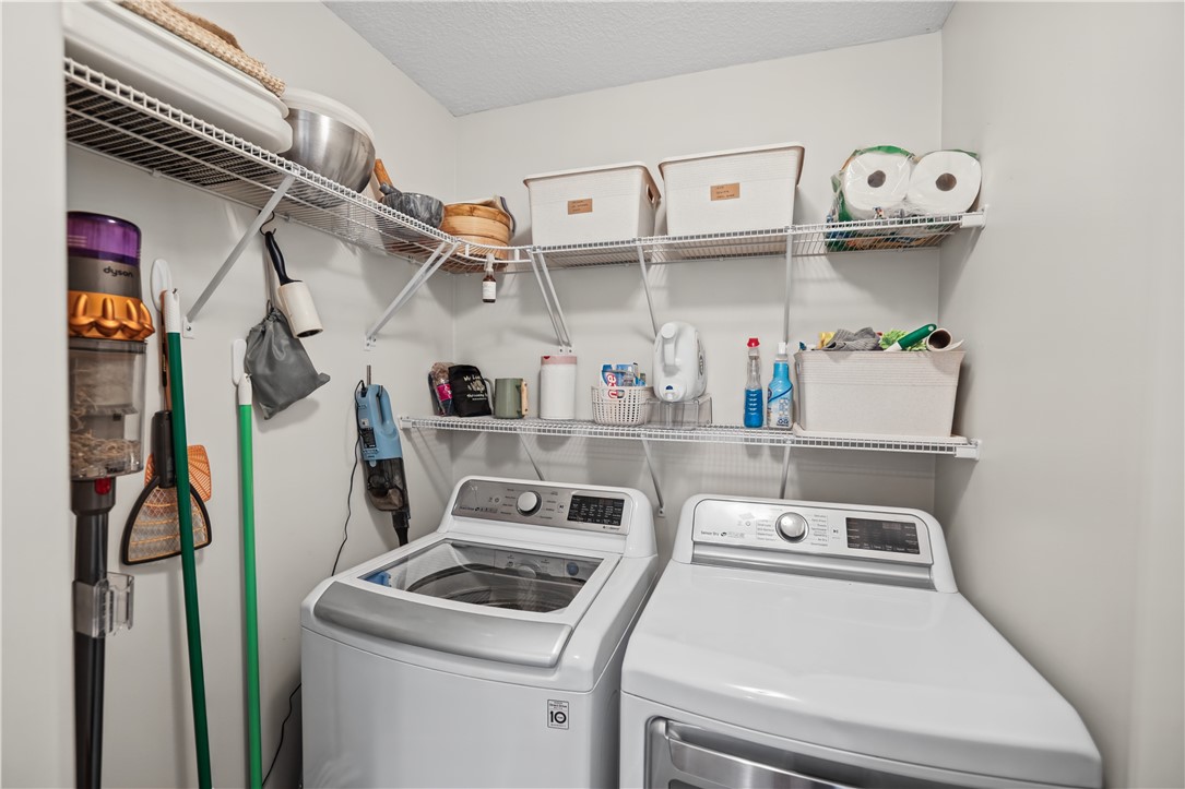 1121 Meadow Brook Court Property Photo 10