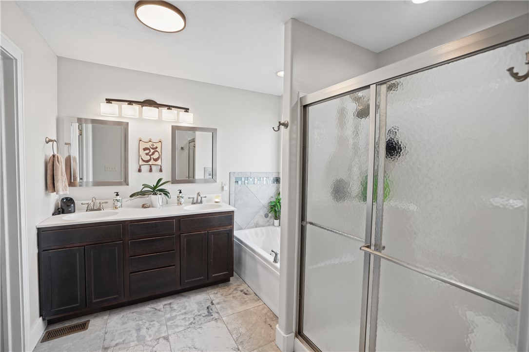 1121 Meadow Brook Court Property Photo 15