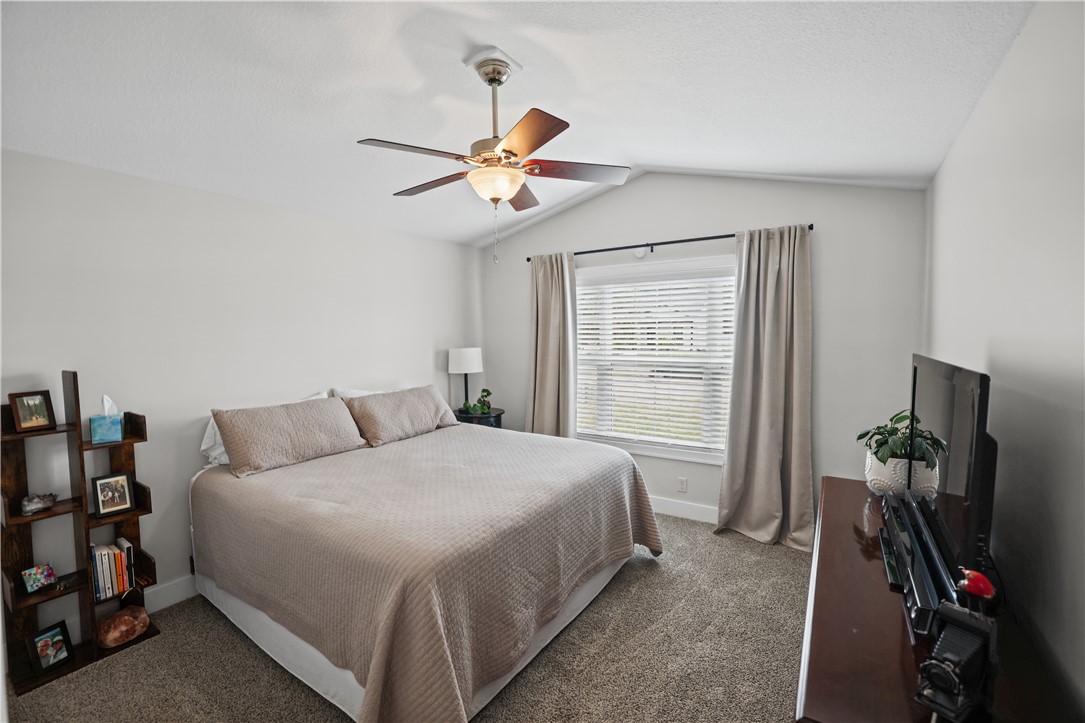 1121 Meadow Brook Court Property Photo 19