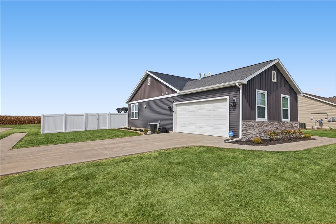 1121 Meadow Brook Court Property Photo 25