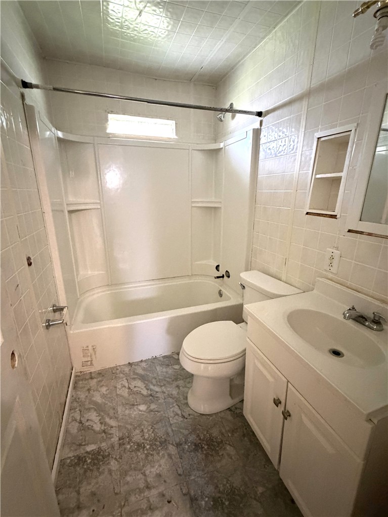 1308 E Williams Street Property Photo 8