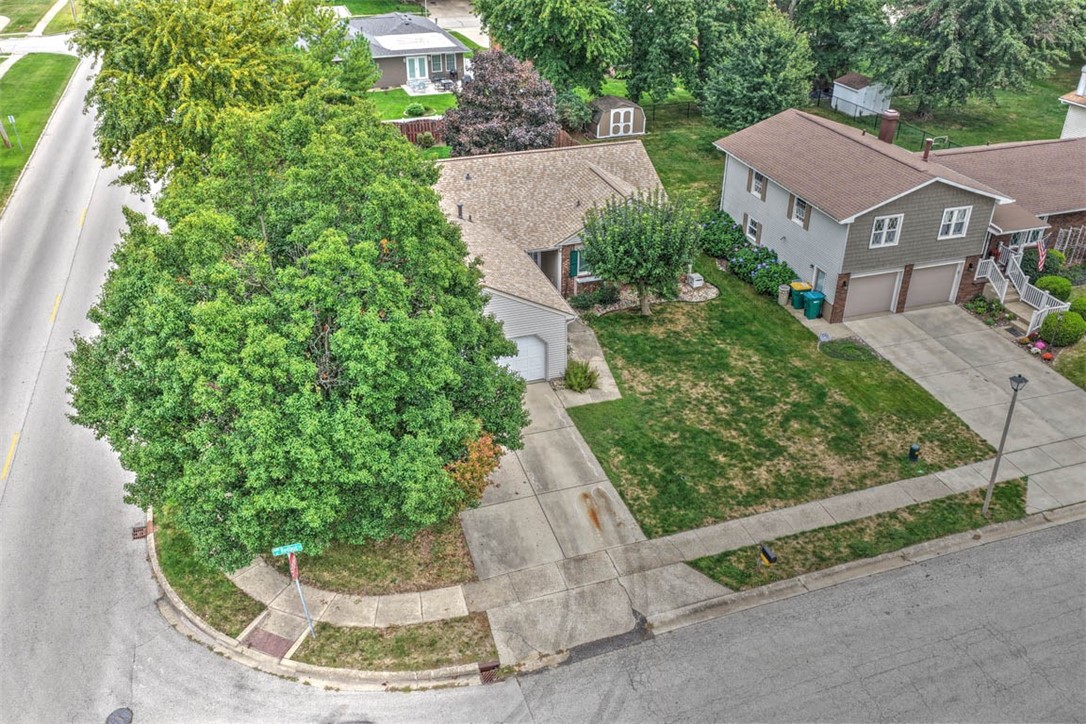 4674 Redbud Court Property Photo 4