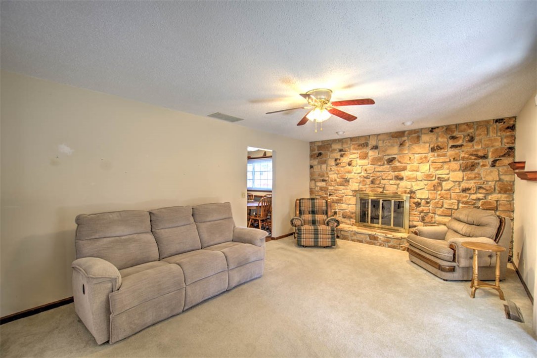 4674 Redbud Court Property Photo 12