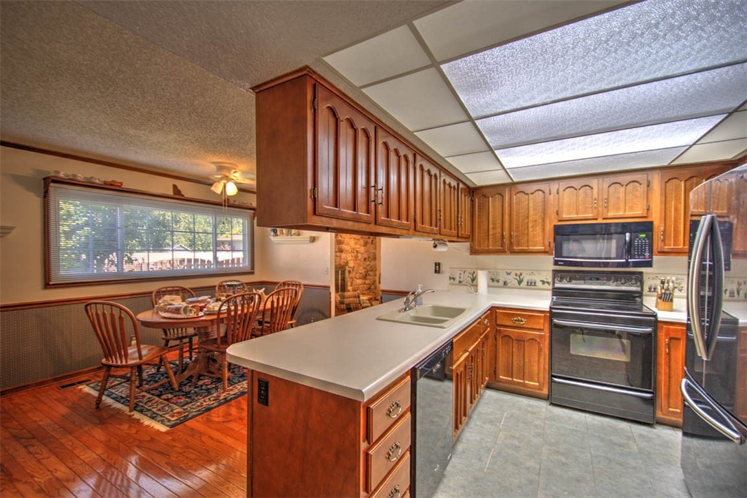 4674 Redbud Court Property Photo 15