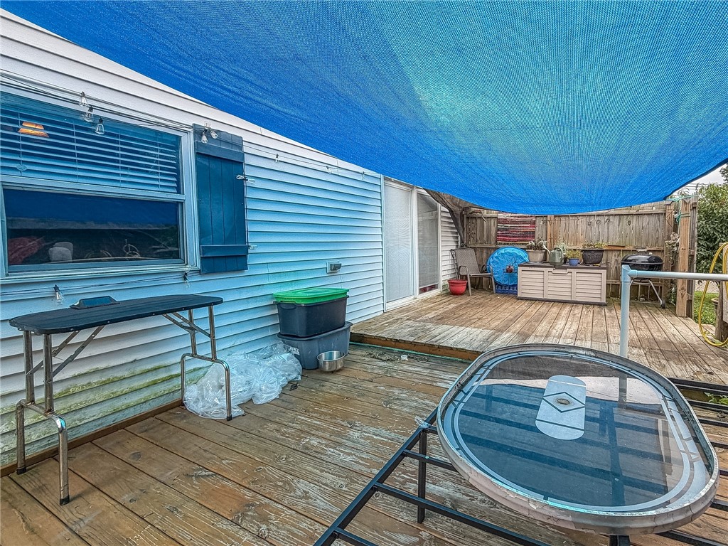 301 Center Street Property Photo 18