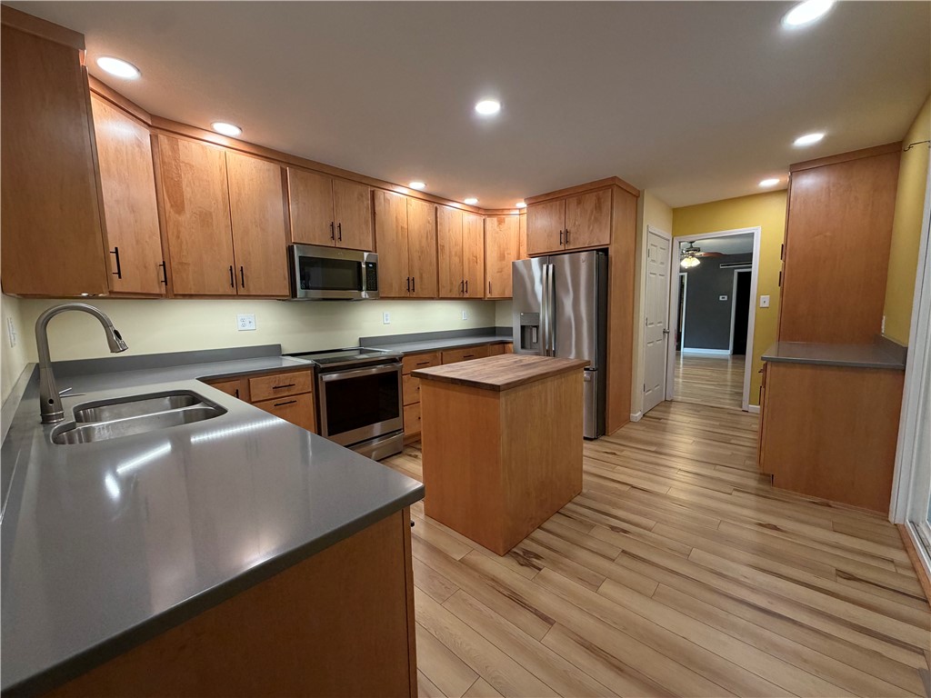 2 Hickory Ridge Property Photo 4